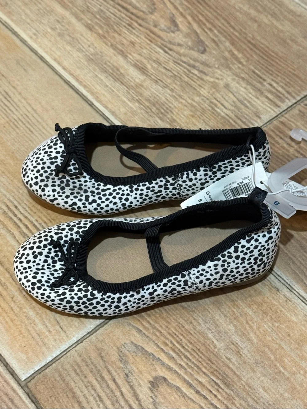Old Navy Black & White Spot Ballet Flats- New